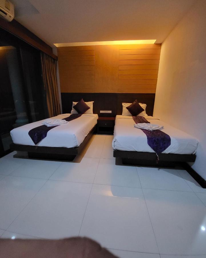Chana Hotel Phuket Buitenkant foto