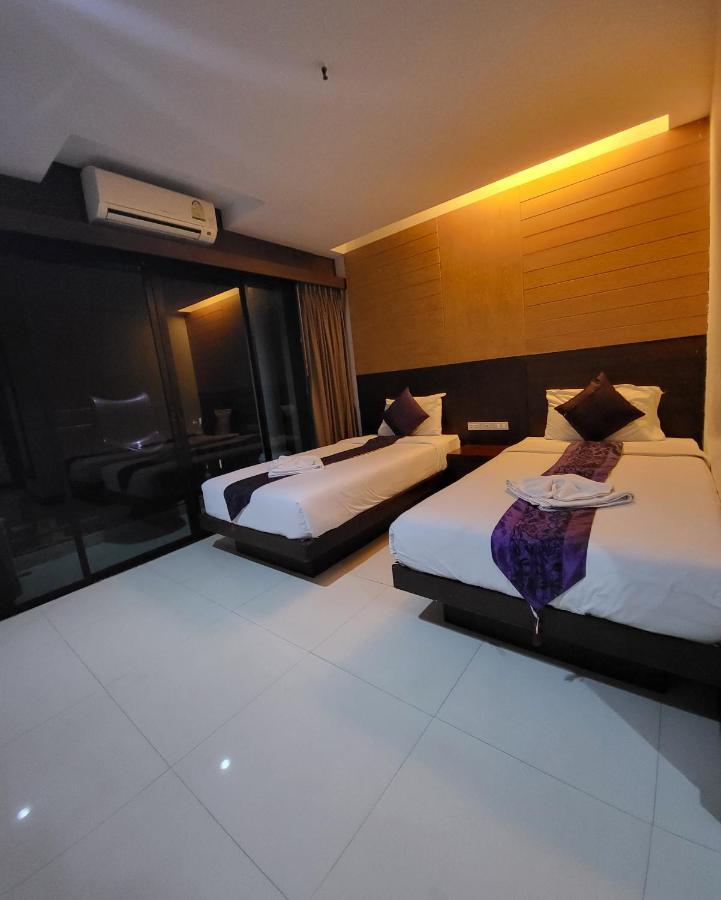 Chana Hotel Phuket Buitenkant foto