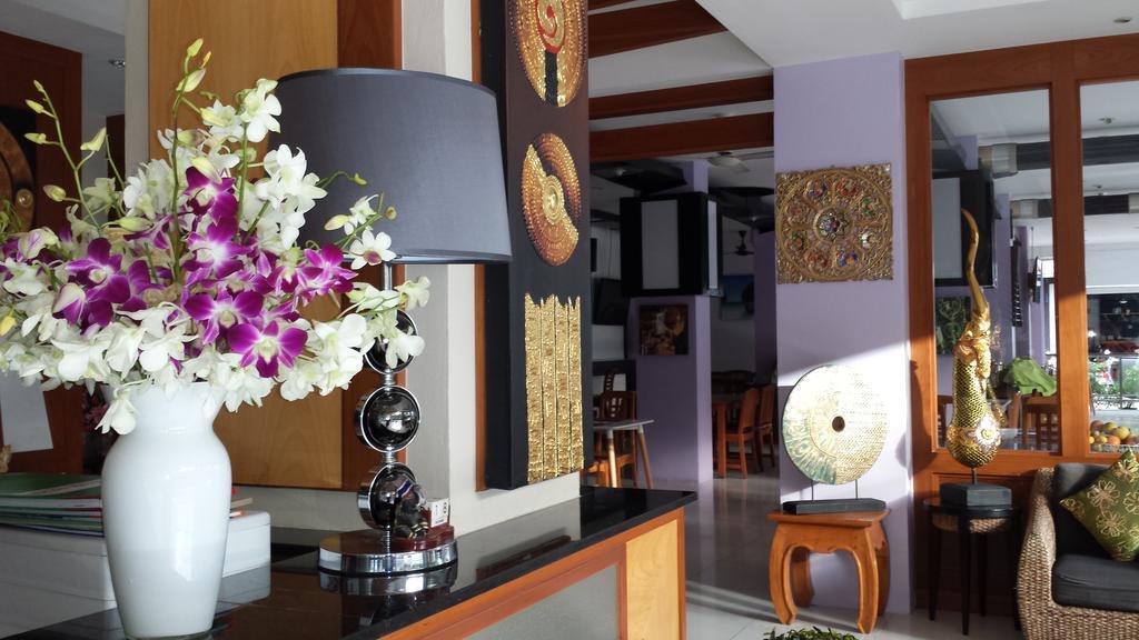 Chana Hotel Phuket Buitenkant foto
