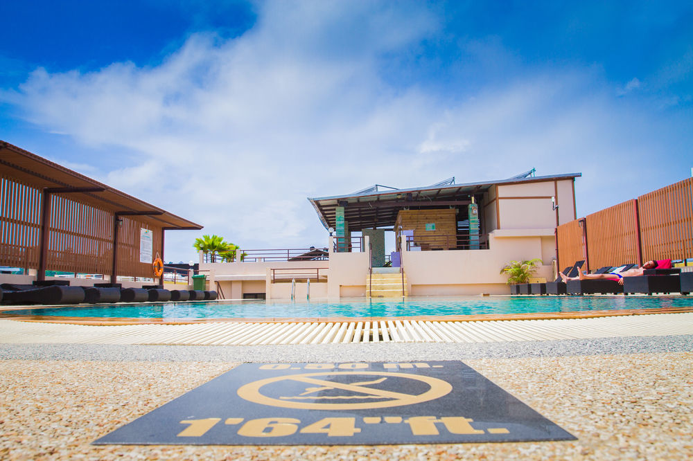 Chana Hotel Phuket Buitenkant foto
